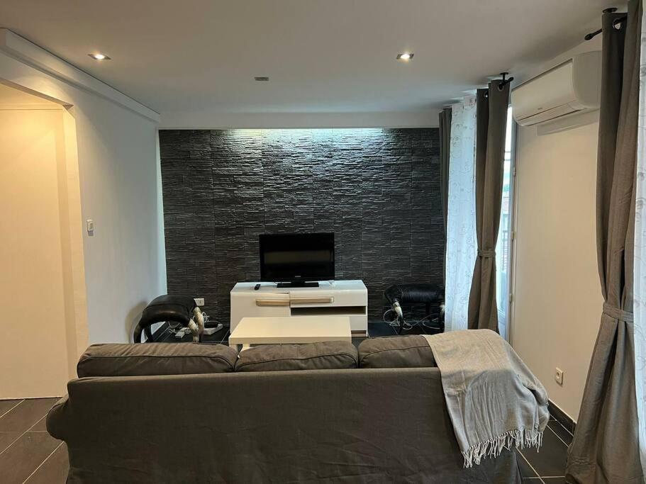Grand Appartement Climatise Et Fonctionnel Marselha Exterior foto